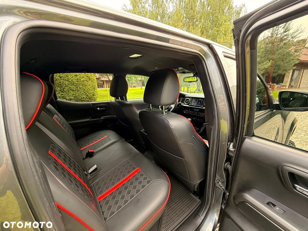 Toyota Tacoma - 19