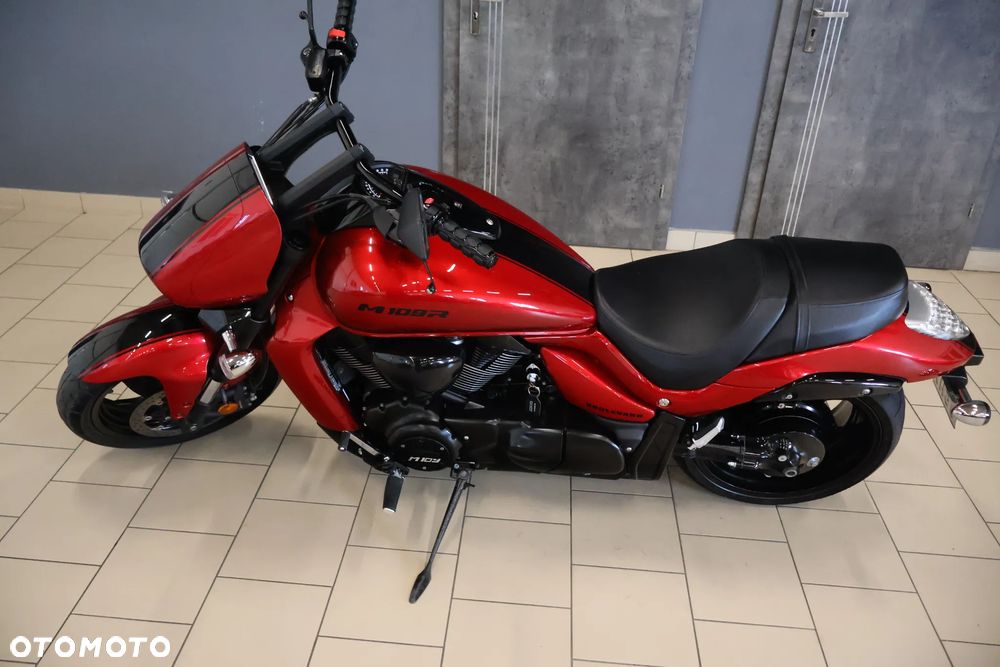 Suzuki Intruder - 18