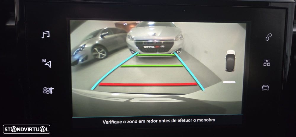 Citroën C3 1.2 PureTech Shine - 9