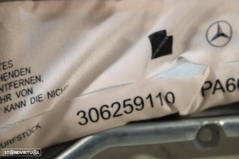 Airbag De Joelho Mercedes-Benz E-Class Coupé (C207)  306026999Ar / 204 - 8