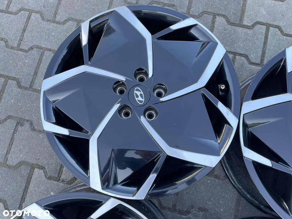 Felgi Aluminiowe Hyundai IONIQ 7.5" x 19" 5x114.3 ET 49,5 - 5