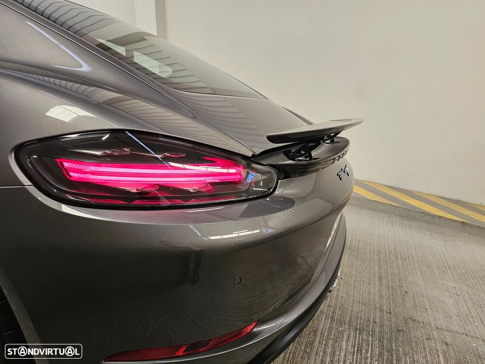 Porsche 718 Cayman 2.0 PDK - 18