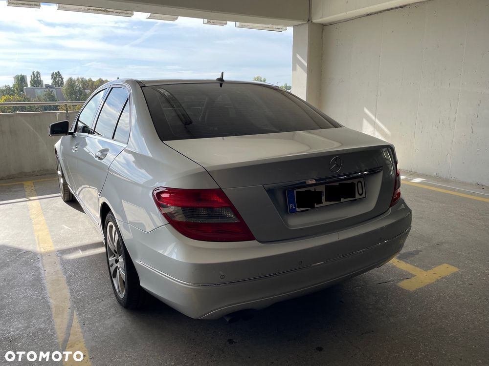 Mercedes-Benz Klasa C 180 K BlueEff Avantgarde - 8