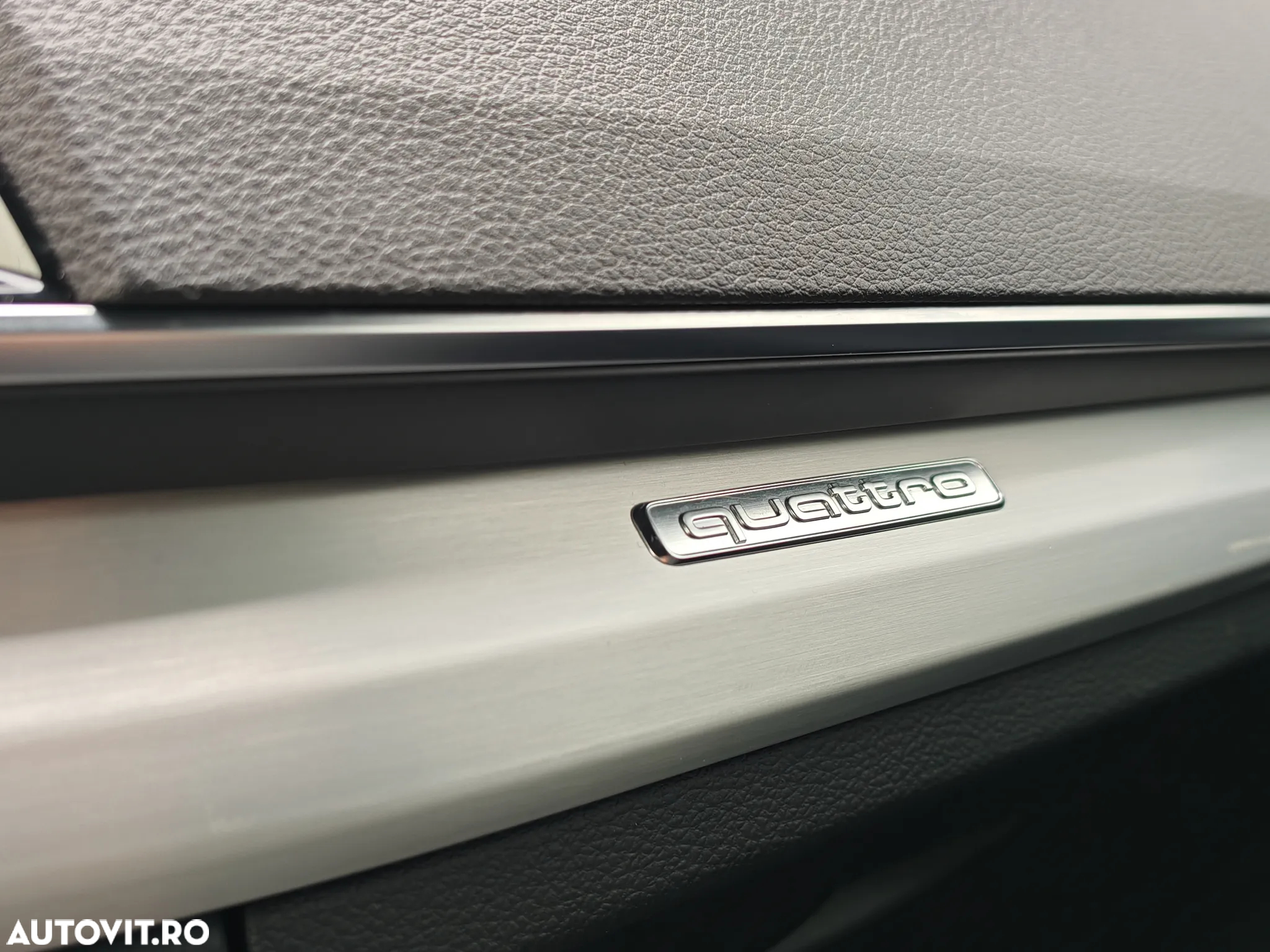 Audi Q5 40 TDI quattro S tronic S line business - 38