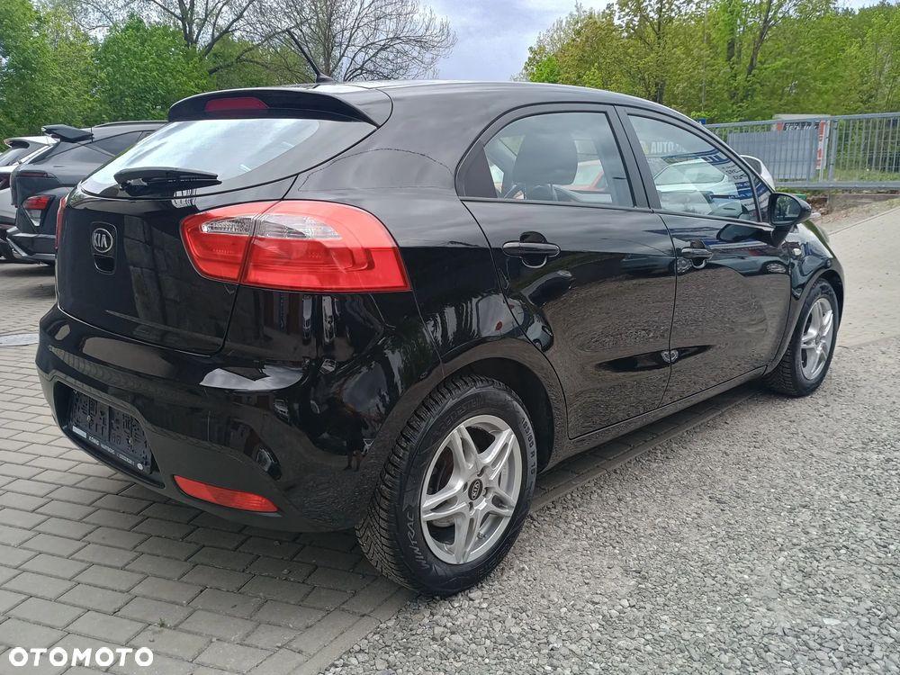 Kia Rio - 5