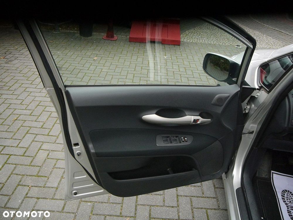 Toyota Auris 1.6 Valvematic Edition - 29