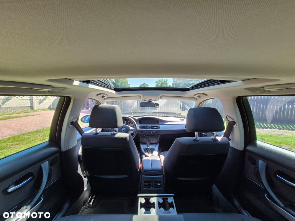 BMW Seria 3 320i - 7