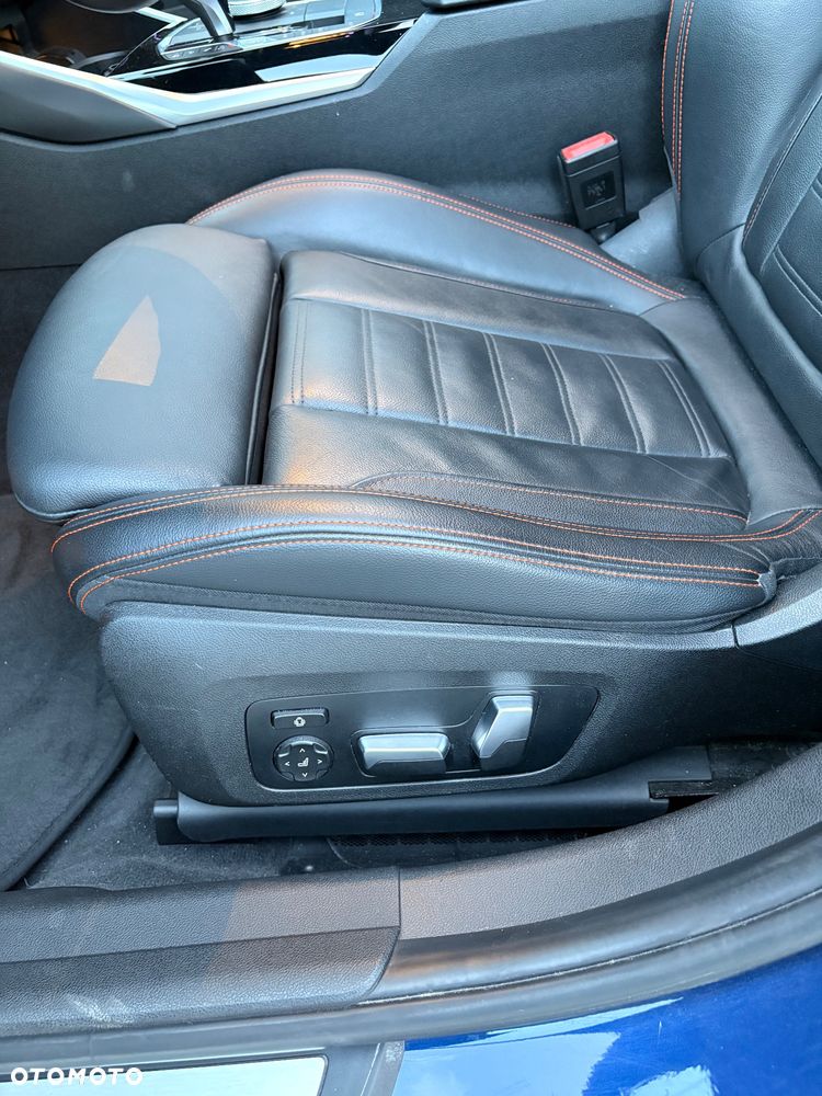 BMW Seria 3 330i - 10