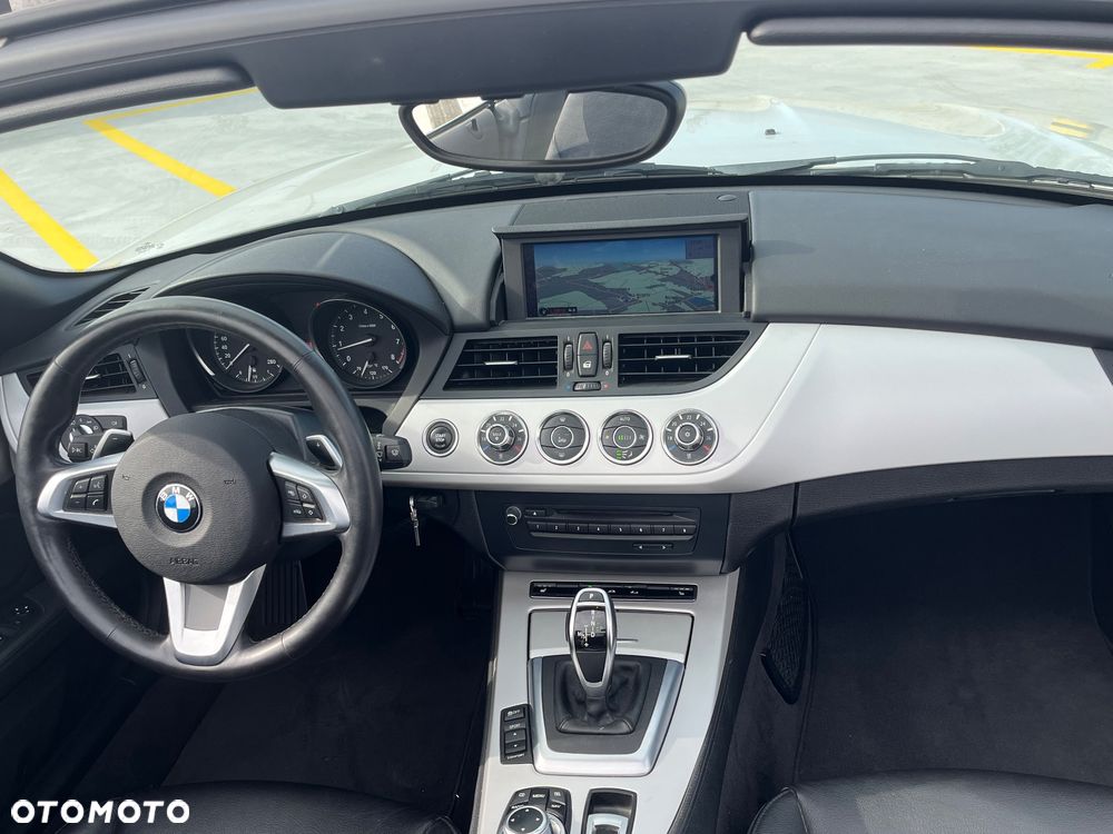 BMW Z4 sDrive20i - 12