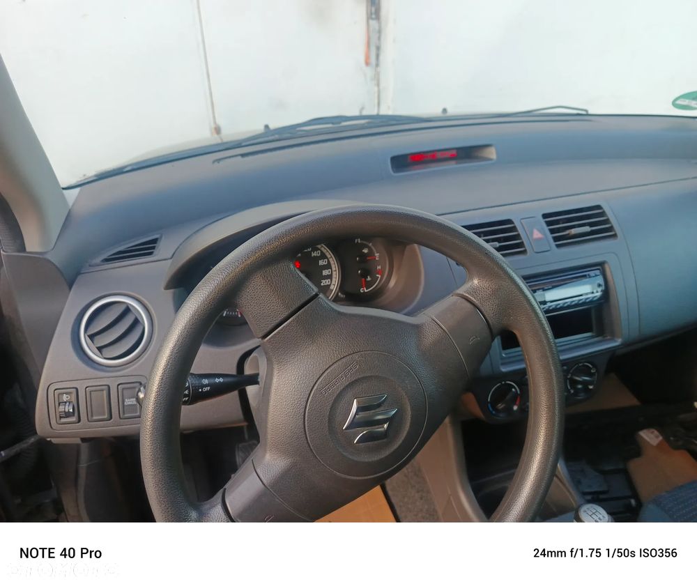 Suzuki Swift - 11