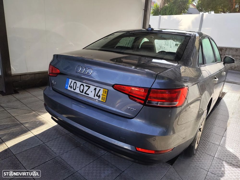 Audi A4 2.0 TDI Business Line — fotografia 2