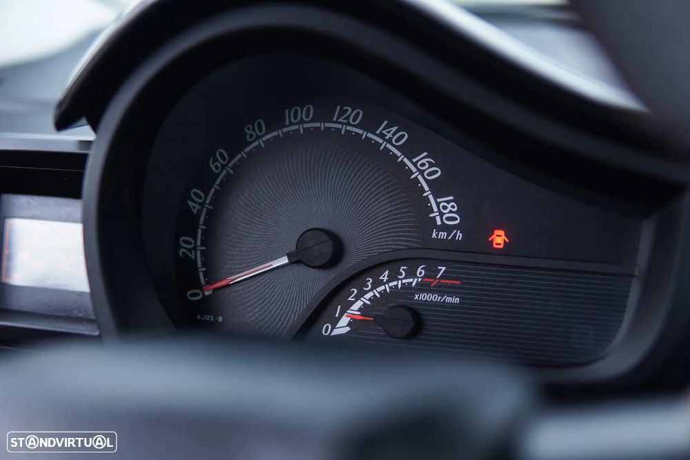 Toyota iQ 1.0 VVT-i 2 MultiDrive EP+NAVI+Bluetooth - 41