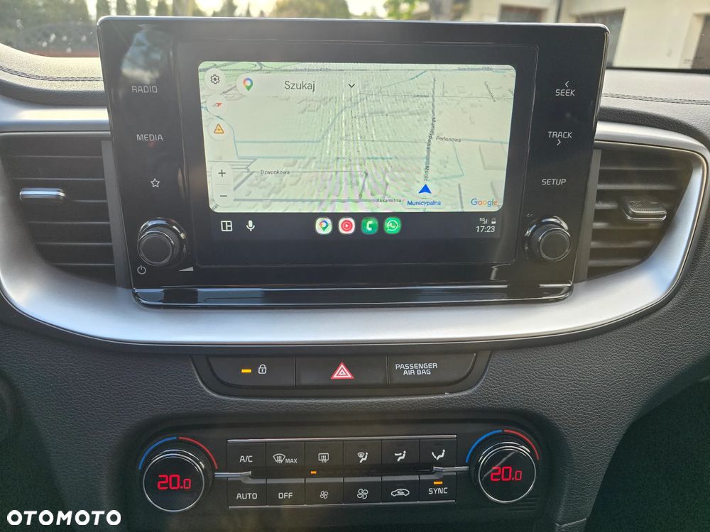Kia Ceed - 4