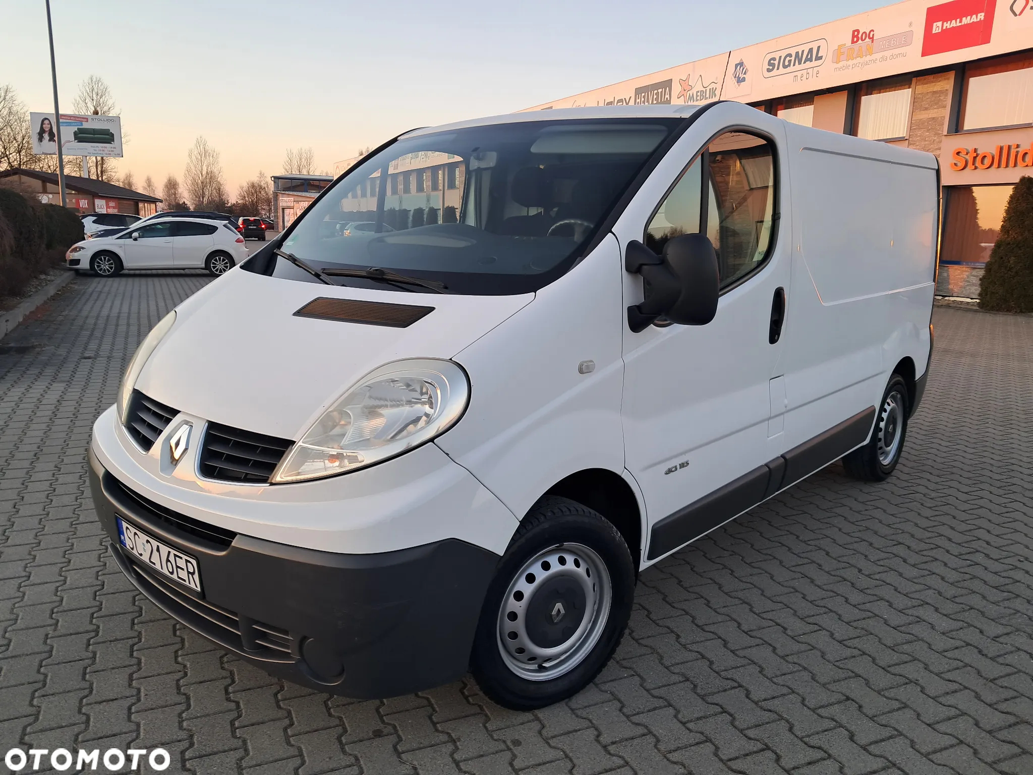 Renault TRAFIC - 12