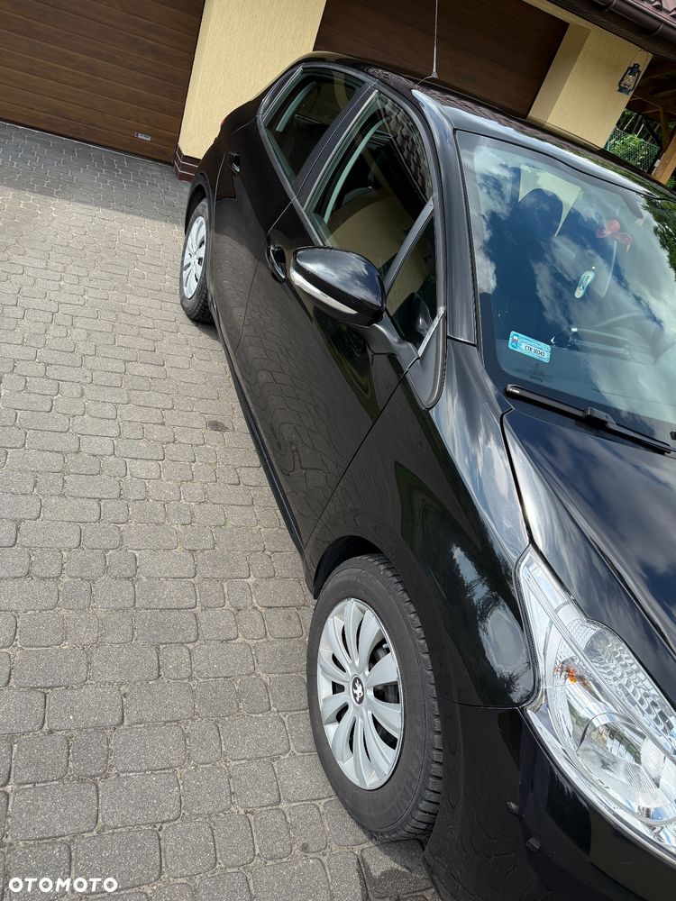 Peugeot 208 - 4