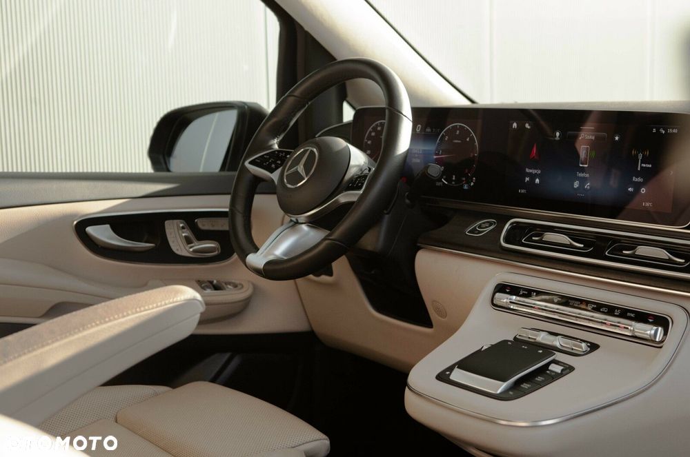 Mercedes-Benz Klasa V - 25