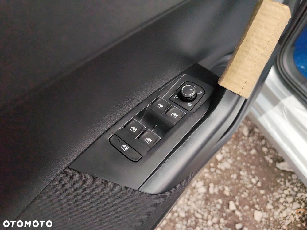 Volkswagen Taigo 1.5 TSI ACT R-Line Plus DSG - 25