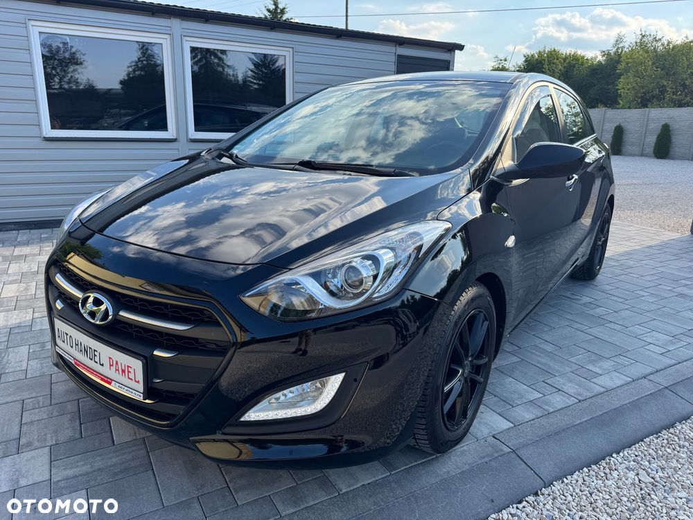 Hyundai i30 blue 1.4 Trend - 19