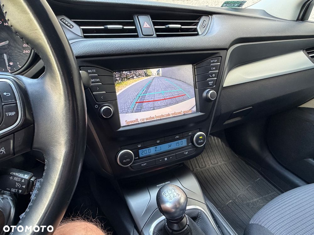 Toyota Avensis 2.0 D-4D Prestige - 14