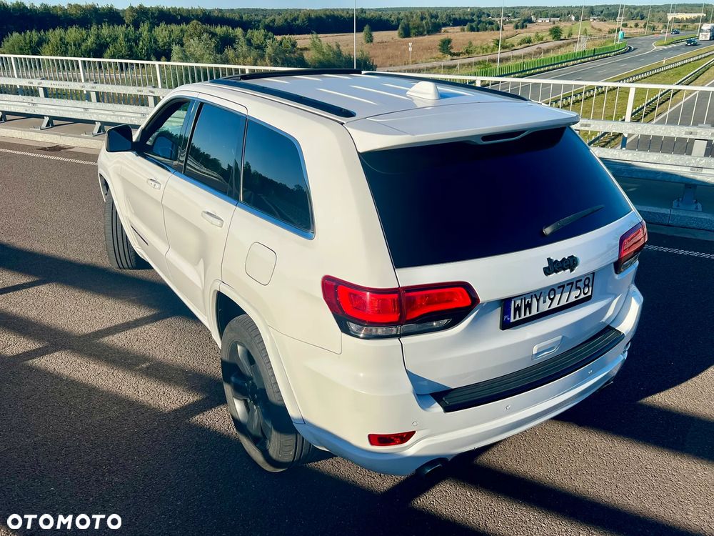 Jeep Grand Cherokee - 31