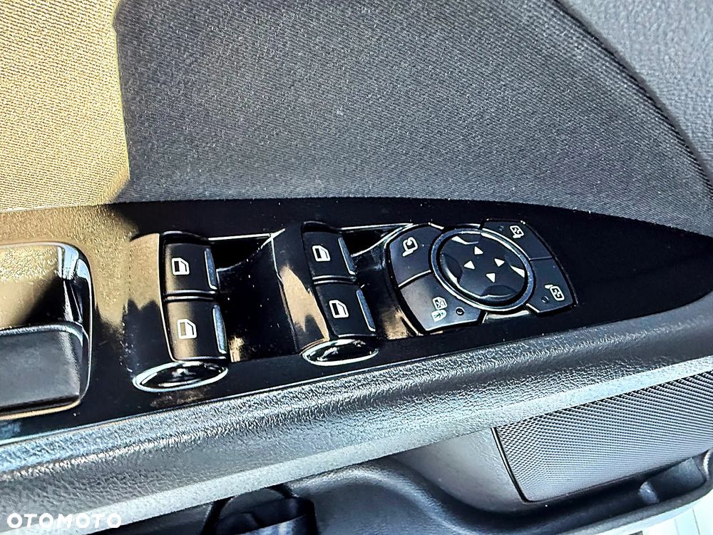 Ford Mondeo 2.0 TDCi STart-Stopp Titanium - 26