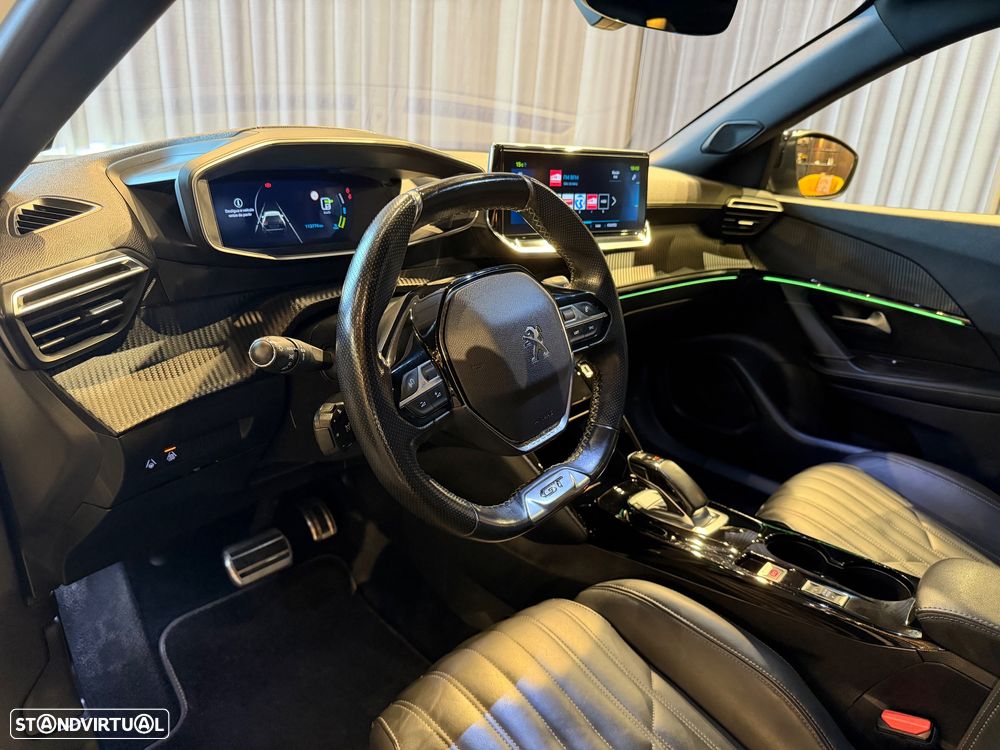 Peugeot e-2008 GT Pack - 21