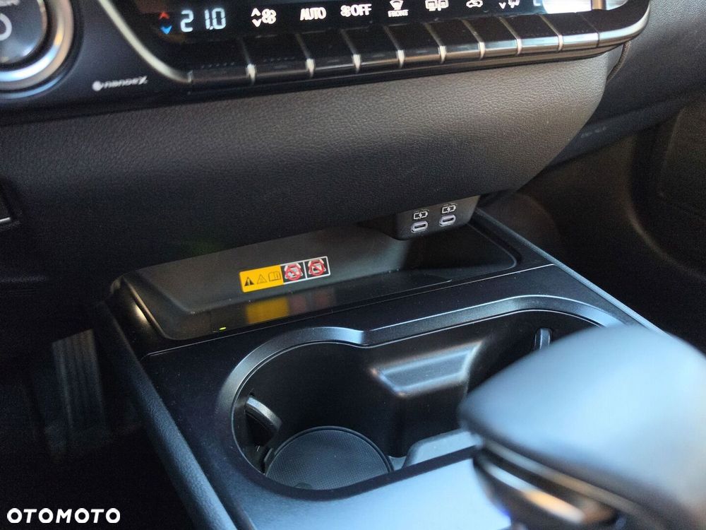 Lexus UX 250h GPF F Sport Design 2WD - 23