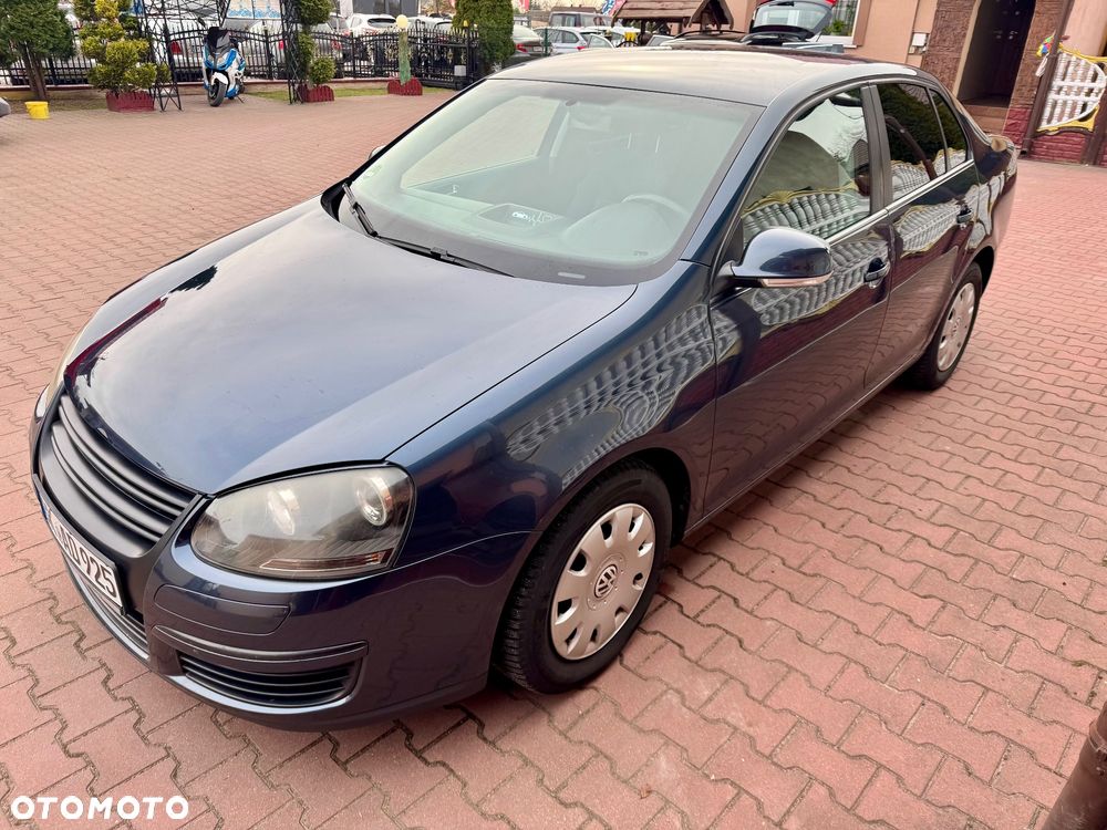 Volkswagen Jetta - 3