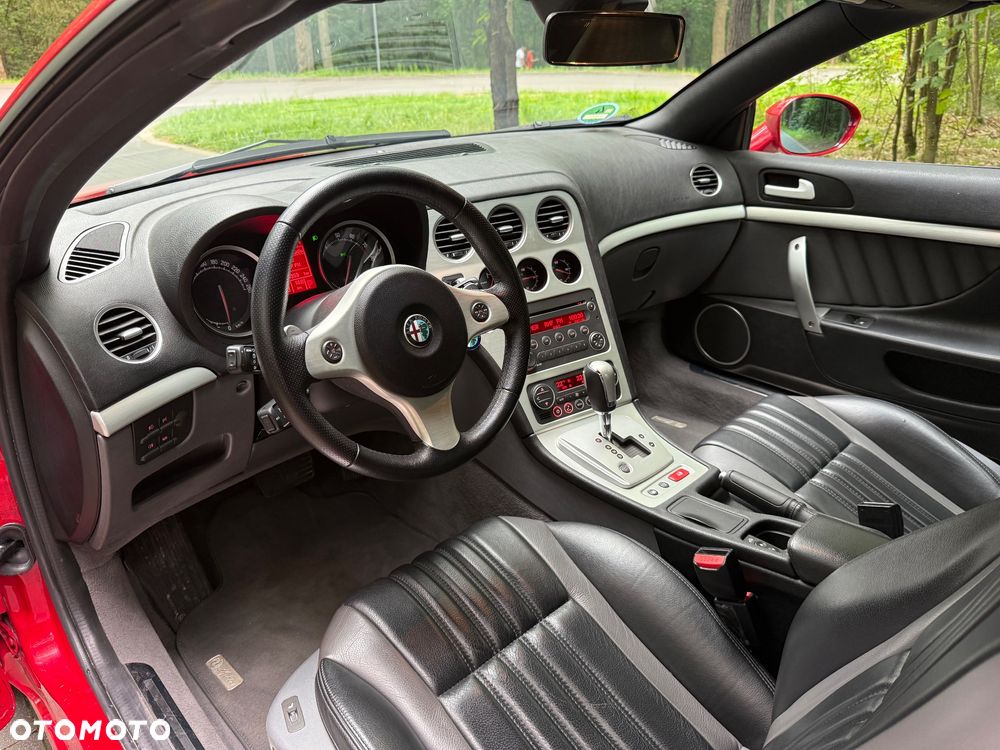 Alfa Romeo Spider 3.2JTSQ4 Q-Exclusive - 11