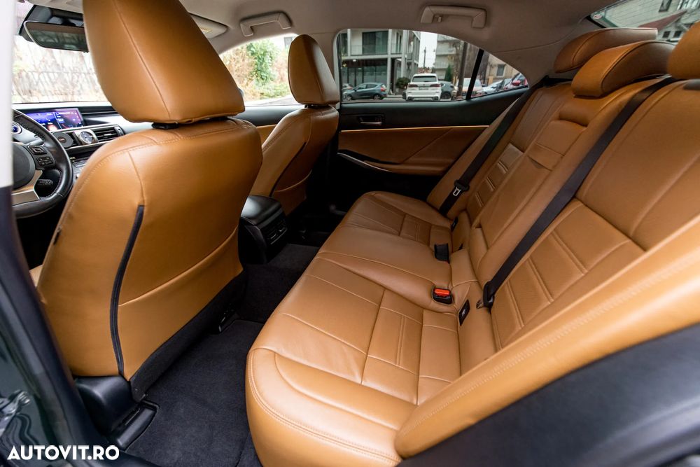 Lexus Seria IS 300h Luxury Line - 22