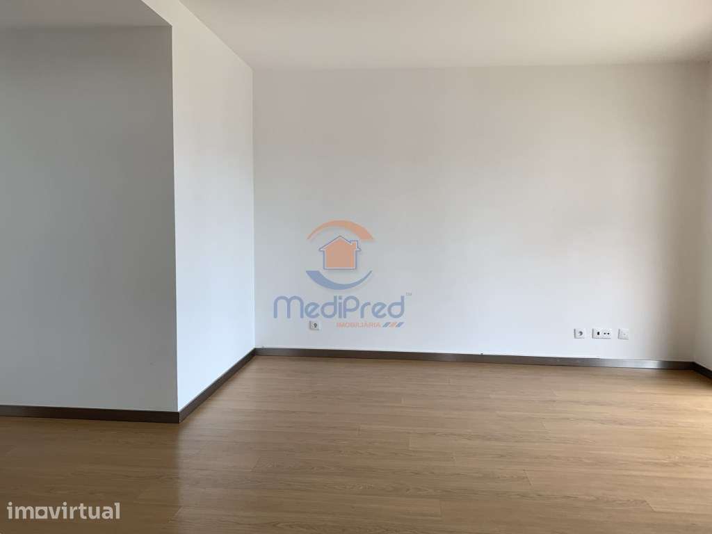 Apartamento T2 c/ Parqueamento e Arrecadação | Jardim da Amoreira, ... - Grande imagem: 3/40
