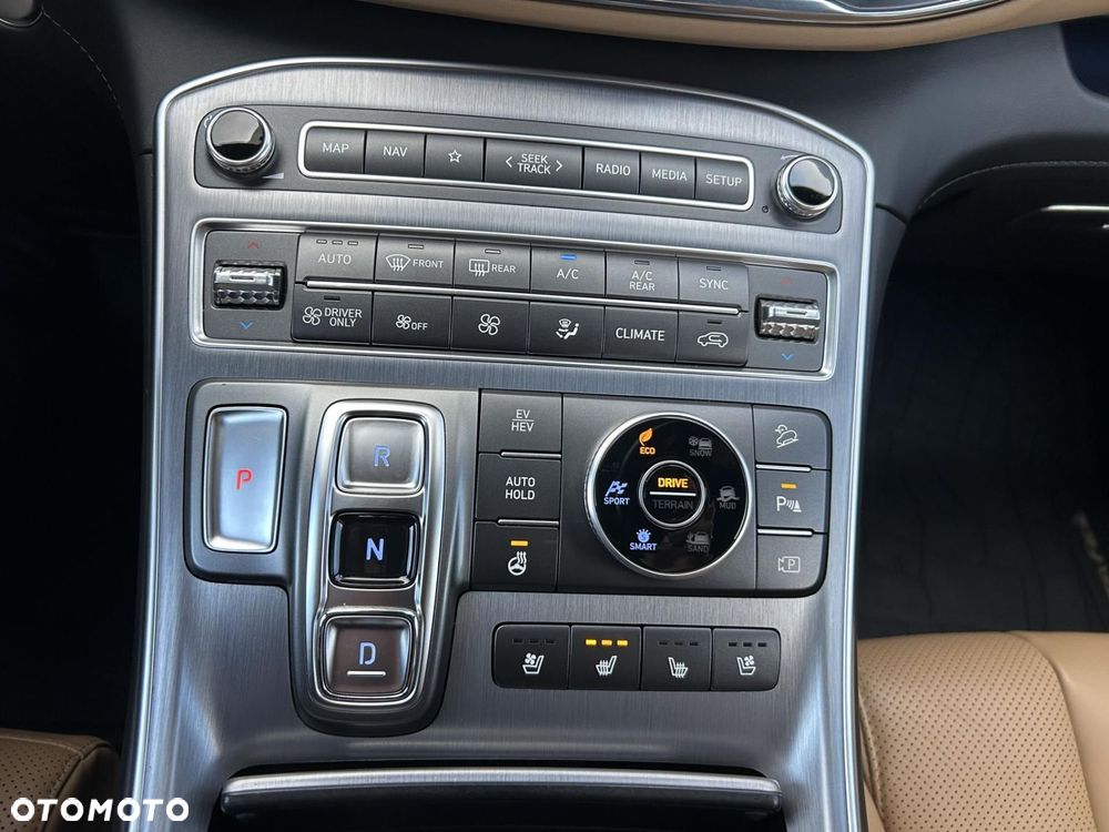 Hyundai Santa Fe - 32