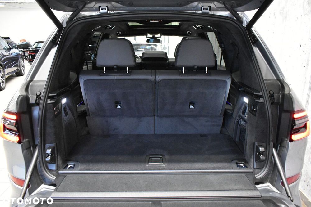 BMW X7 - 36