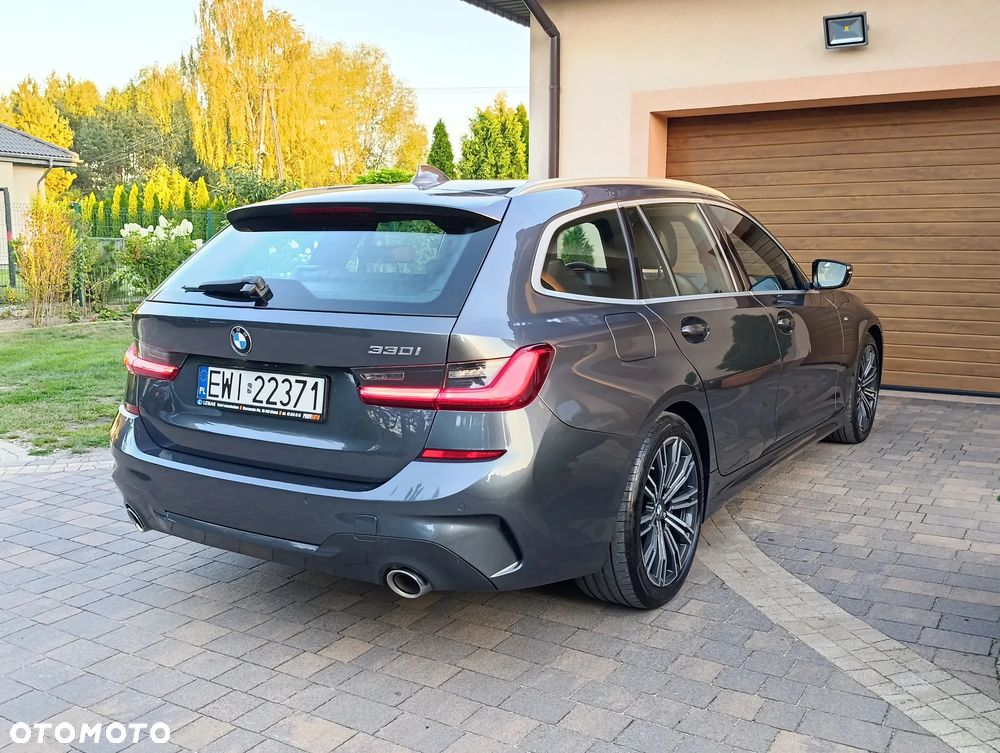 BMW Seria 3 330i M Sport sport - 12