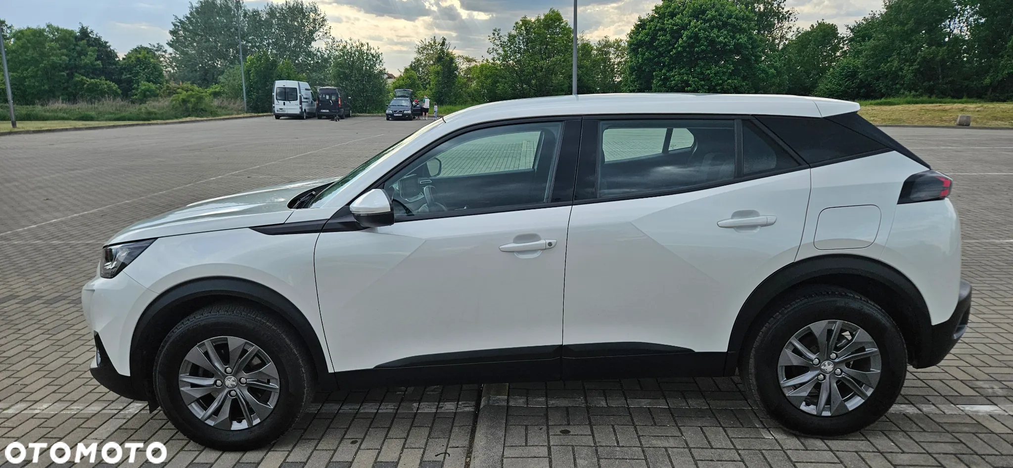 Peugeot 2008 PureTech 100 Allure - 16