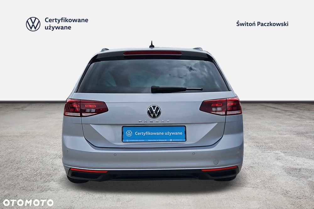 Volkswagen Passat - 4