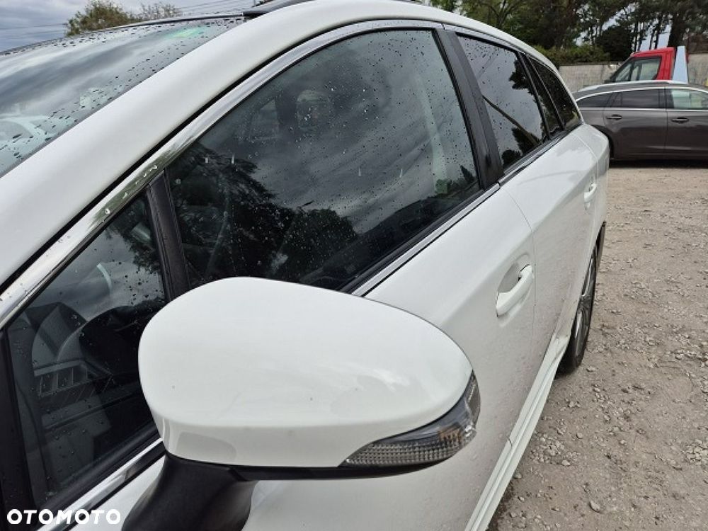 Toyota Avensis - 10