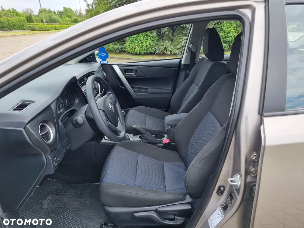 Toyota Auris 1.33 VVT-i Active - 17