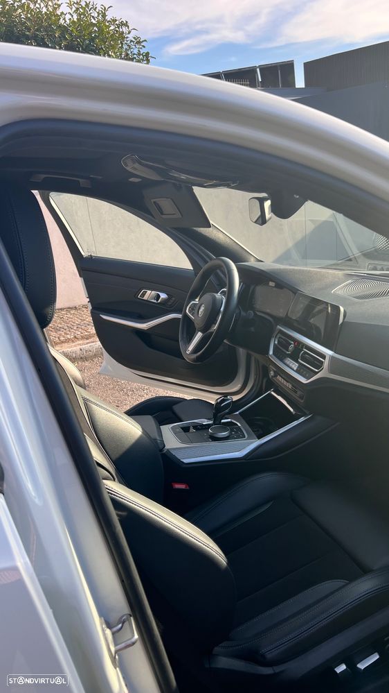 BMW 330 e Touring Pack Desportivo M Pro Auto - 14