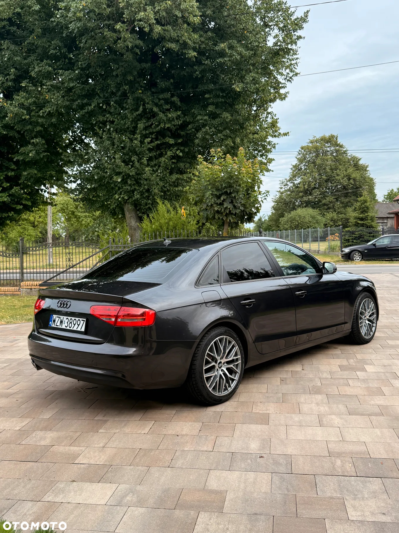 Audi A4 2.0 TDI ultra - 4