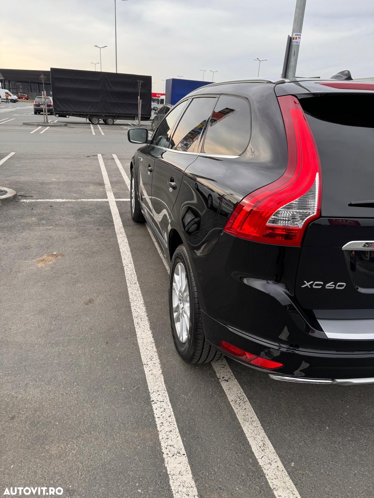 Volvo XC 60 D5 AWD Aut. RDesign - 6