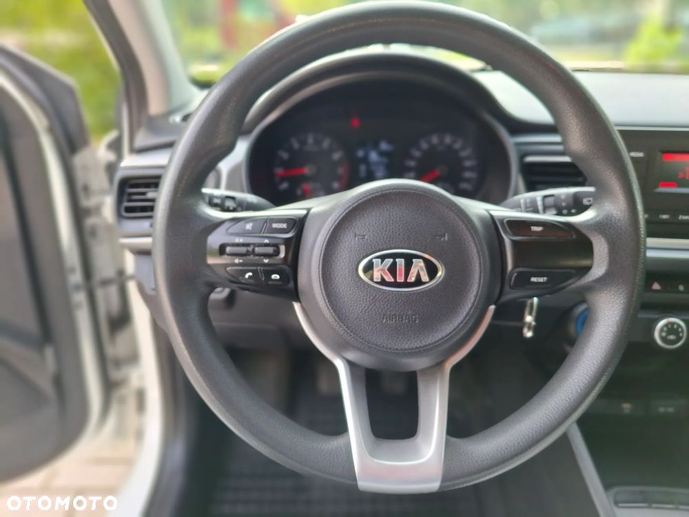 Kia Rio - 27