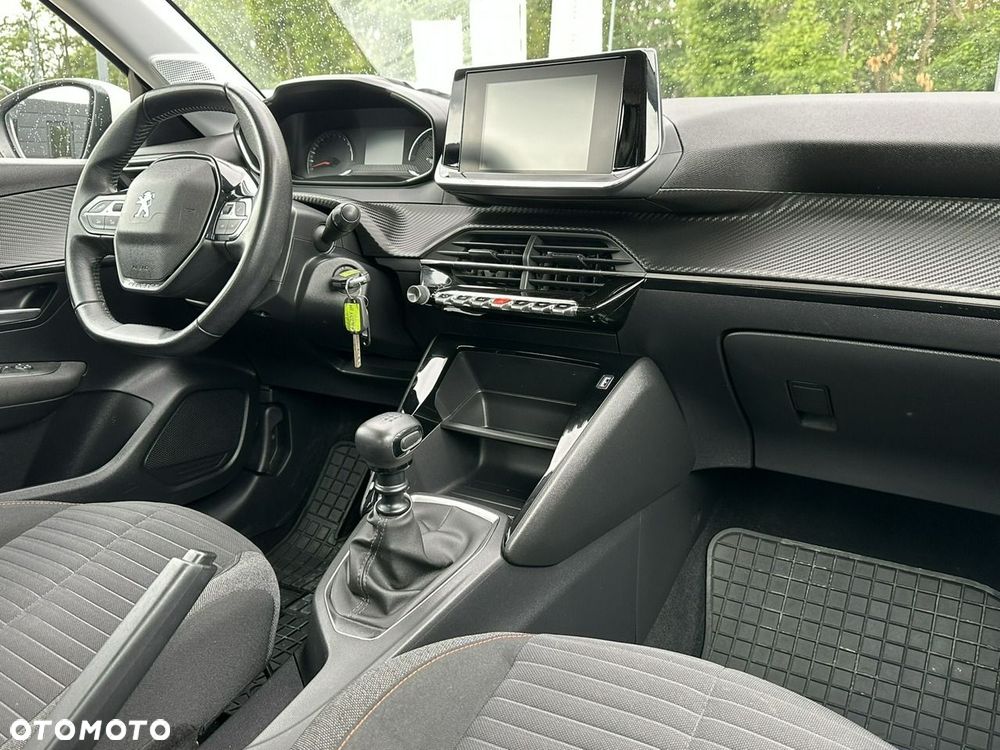 Peugeot 208 - 20