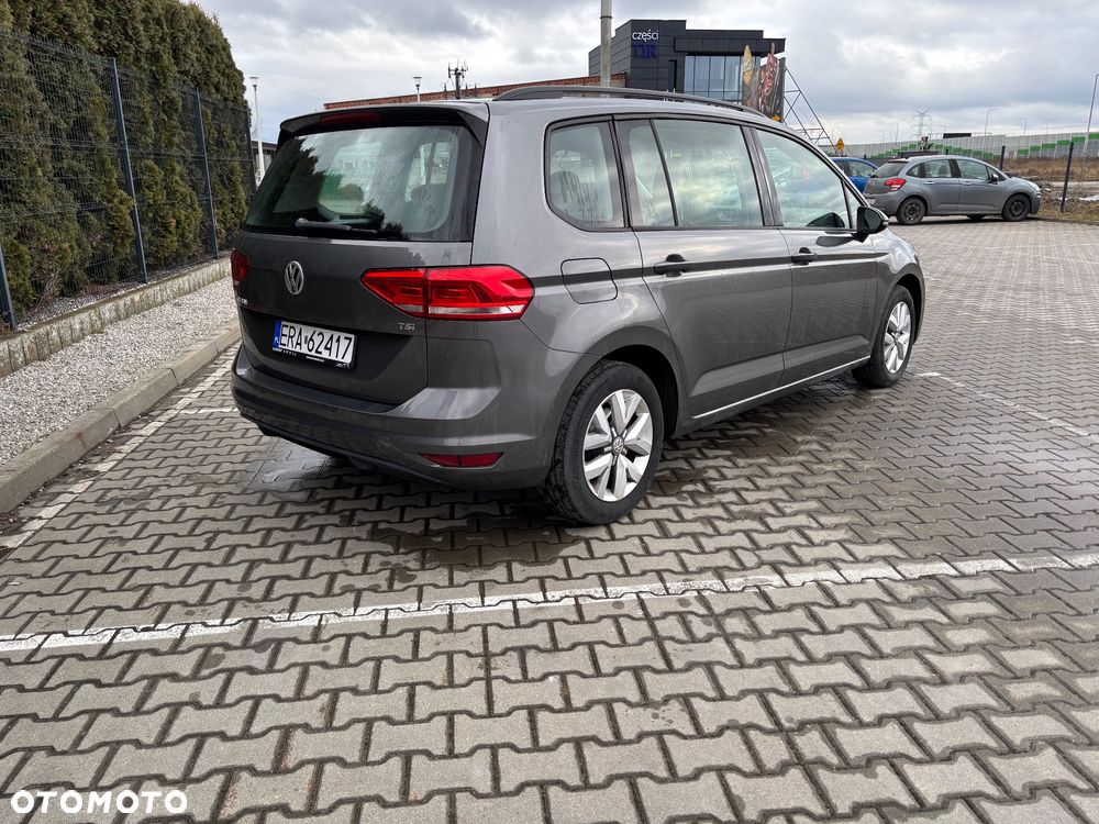 Volkswagen Touran - 5