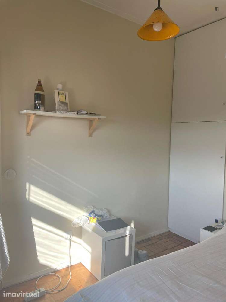 Quarto - localizado em Massarelos Porto - Grande imagem: 4/9