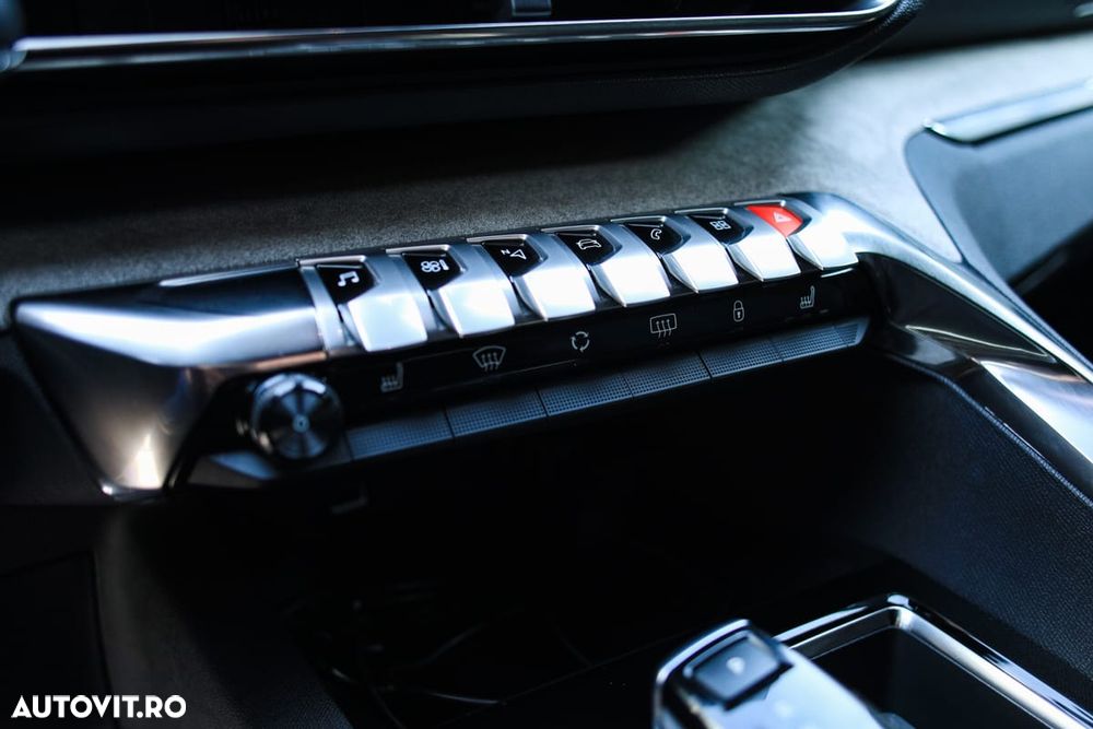 Peugeot 3008 1.2 PureTech 130 EAT8 GT - 11