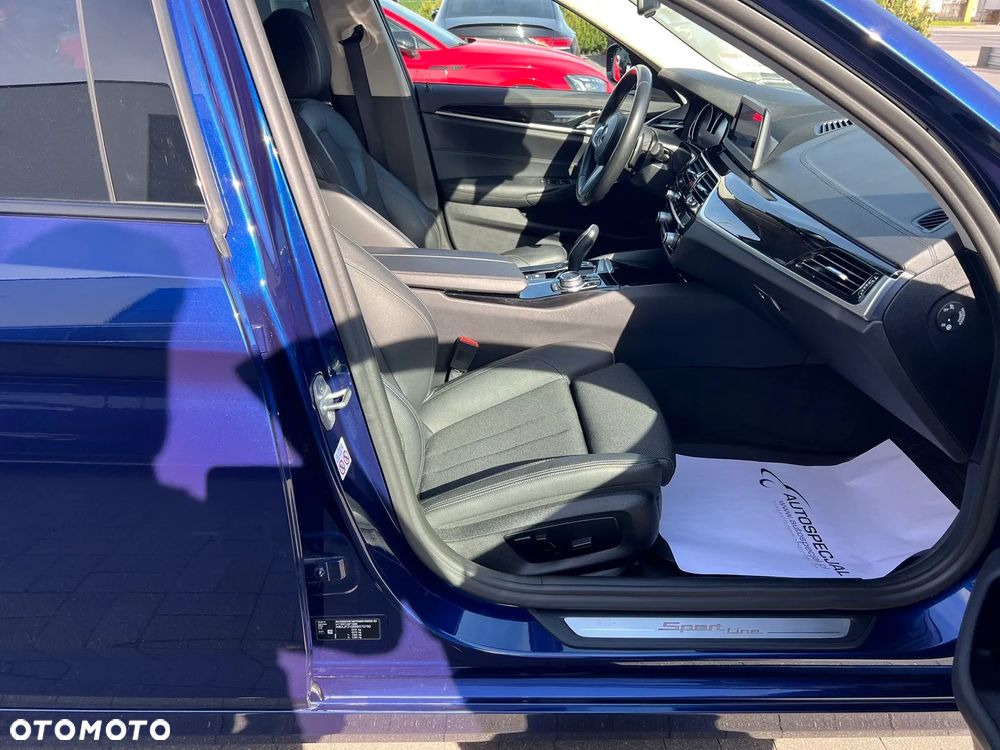 BMW Seria 5 520d Sport Line - 6