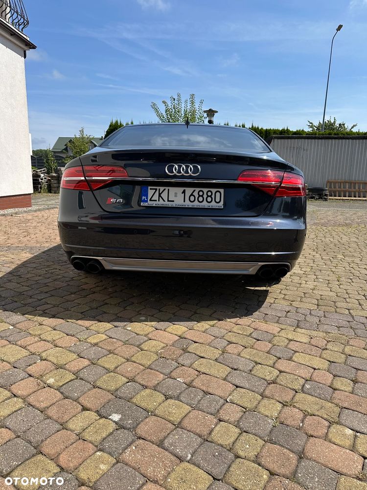 Audi S8 - 7