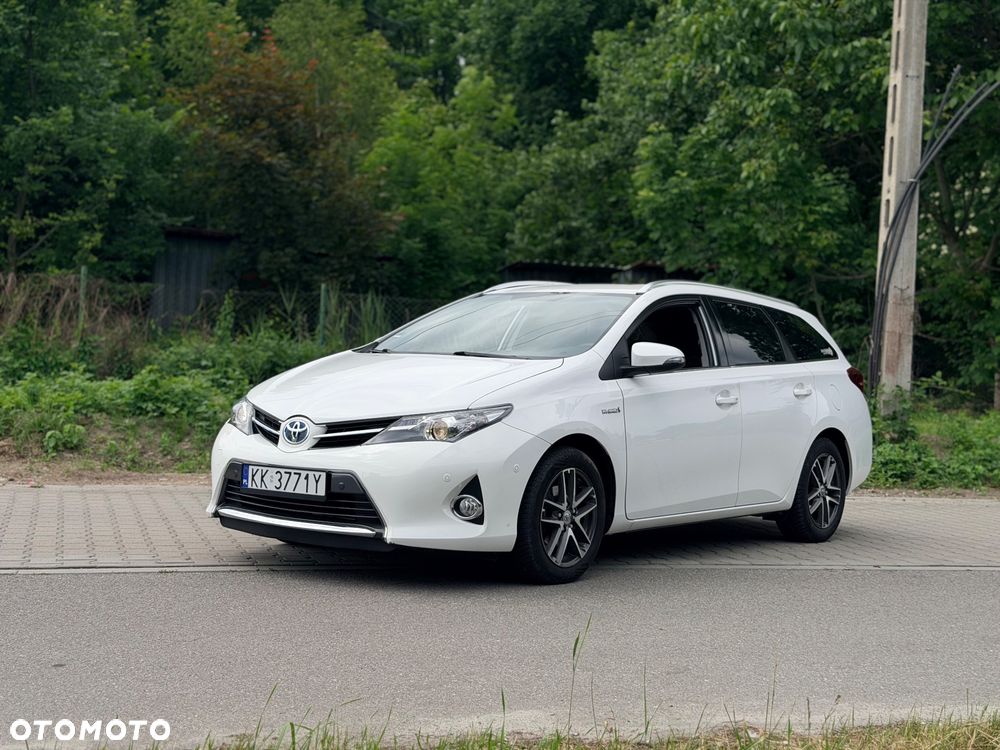Toyota Auris Hybrid 135 Premium - 2
