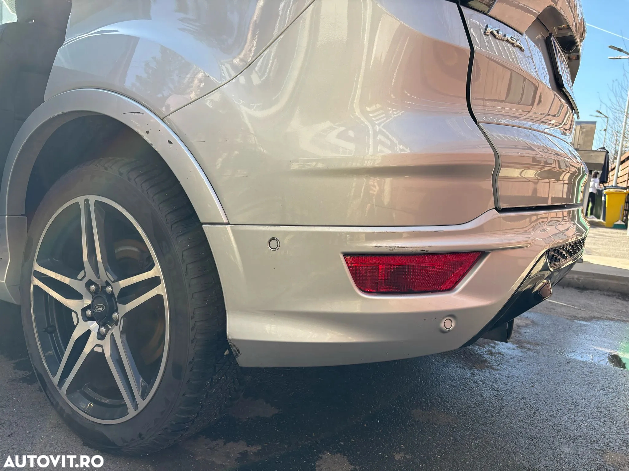 Ford Kuga 2.0 TDCi 4WD Powershift ST-Line - 27